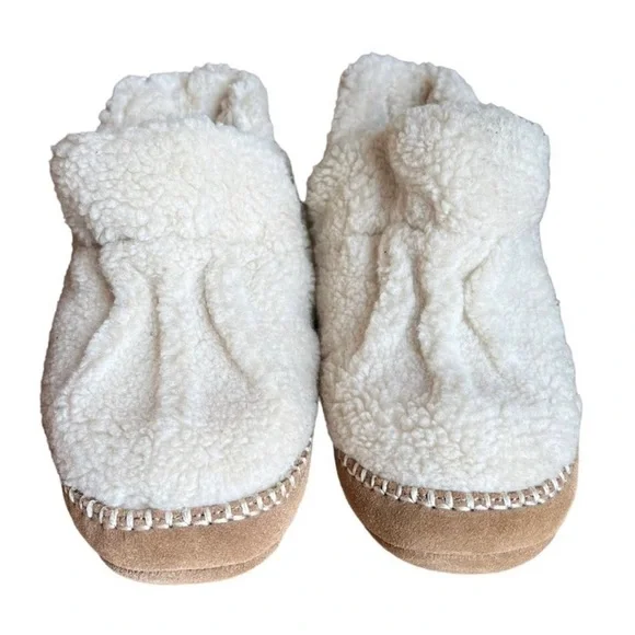 NEW L.L. Bean Sherpa Slippers Booties - Picture 2 of 8